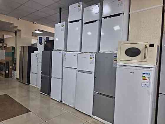 Холодильник LG, Новый, Двухкамерный, Total no frost, 90 * 210 * 70, С рассрочкой Бишкек