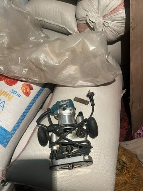 Электрический фрезер Makita, предназначенный для выполнения различных Бишкек - изображение 1