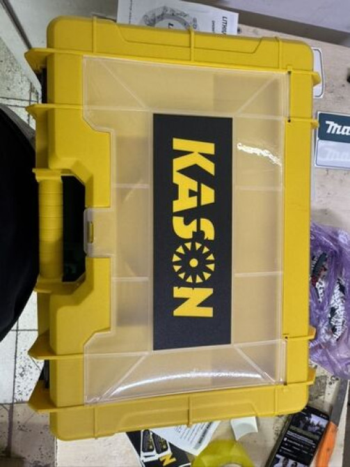 Шуруповерт черного и желтого цвета, две аккумуляторные батареи Master Бишкек - изображение 3