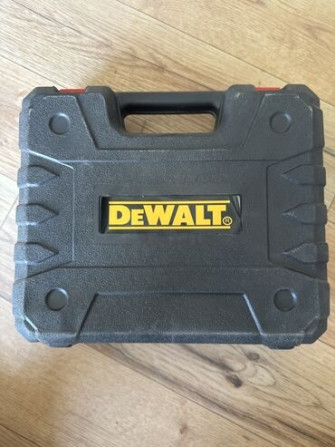 Ударная дрель-шуруповерт DeWalt в комплекте с двумя аккумуляторами Бишкек - сүрөт 2