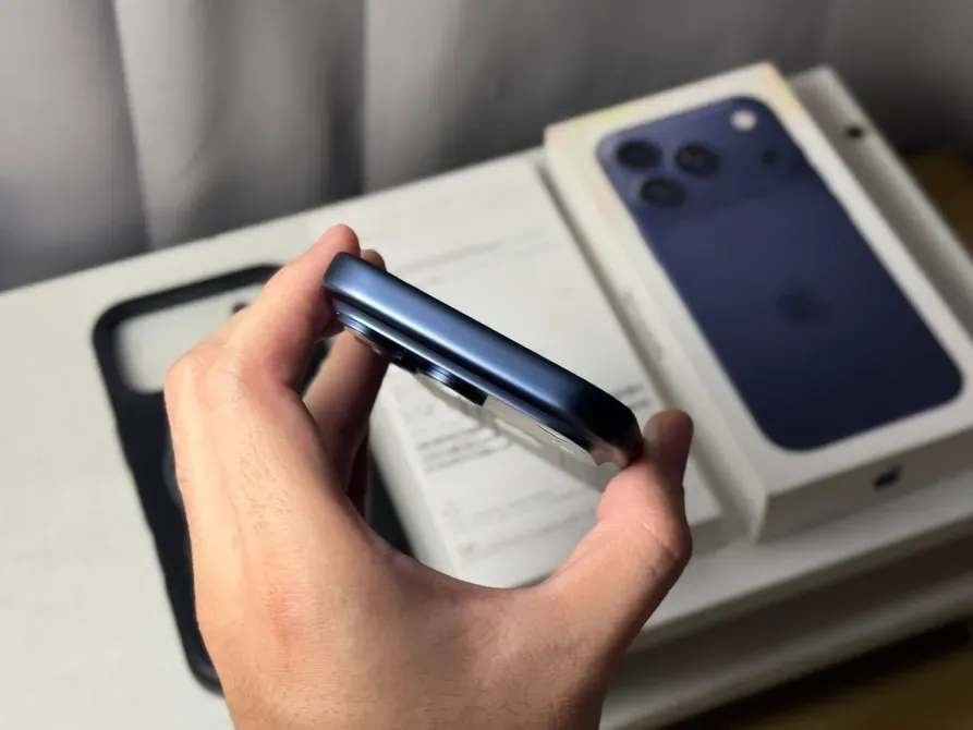 IPhone 17 Pro Max — 256GB Кызыл-Джар - изображение 3