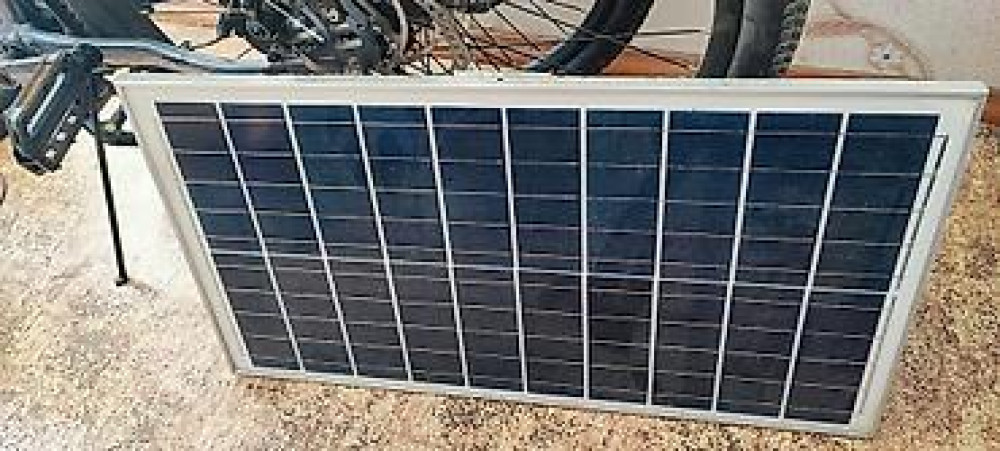 Солнечная панель. Описание ЧИТАЙТЕ!!! 12 вольт. как на фото Бишкек - изображение 1