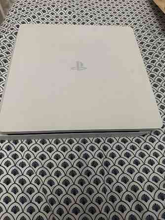 PlayStation 4 Slim (500GB) — отличное состояние! Модель: PS4 Slim Бишкек