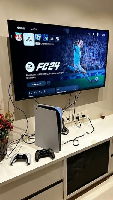 PlayStation 5 CFI-1216A (с дисководом) — новая Продаётся новая Бишкек - изображение 2