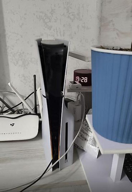 Ps5 slim 1 оригинал джойстик Состояние идеальное, не шумит не Бишкек - изображение 2