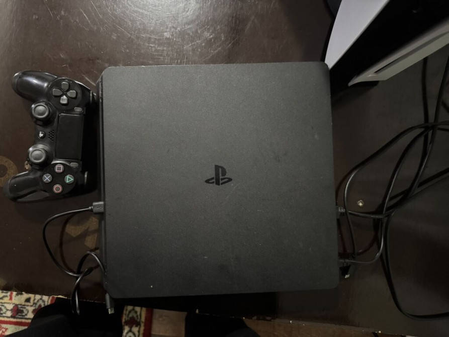 Ps4 идеальное состояние одна консоль игра FIFA 23 GTA V Mortal Kombat Бишкек - изображение 1