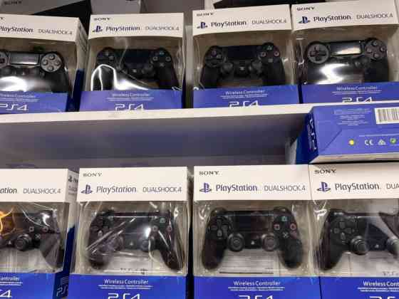 Новые джостики на Ps4 Хорошего качества В комплекте есть зарядный Бишкек