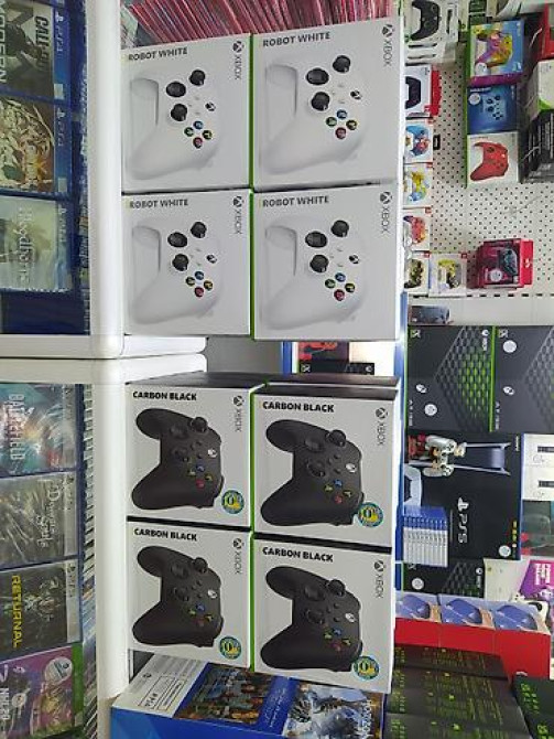 Официальный геймпад Xbox Series X|S | Carbon Black и Robot White Бишкек - изображение 2