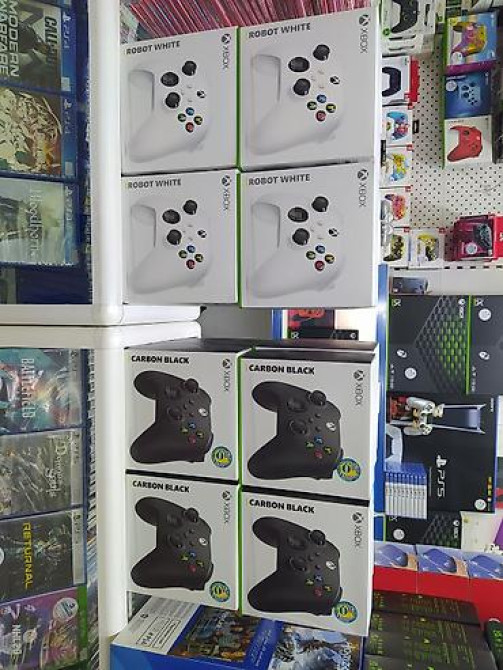 Официальный геймпад Xbox Series X|S | Carbon Black и Robot White Бишкек - изображение 3