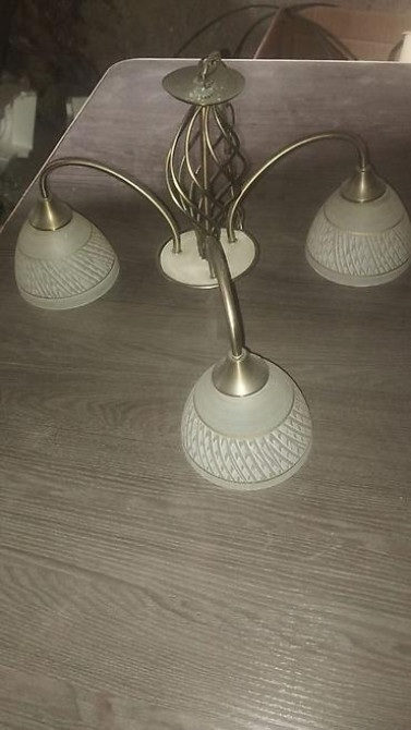 Потолочная люстра на 3 плафона в районе парка Ататюрк Бишкек - изображение 2