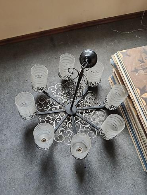 Продаю люстрy 8 рожковая 3500 сом Bishkek - photo 3