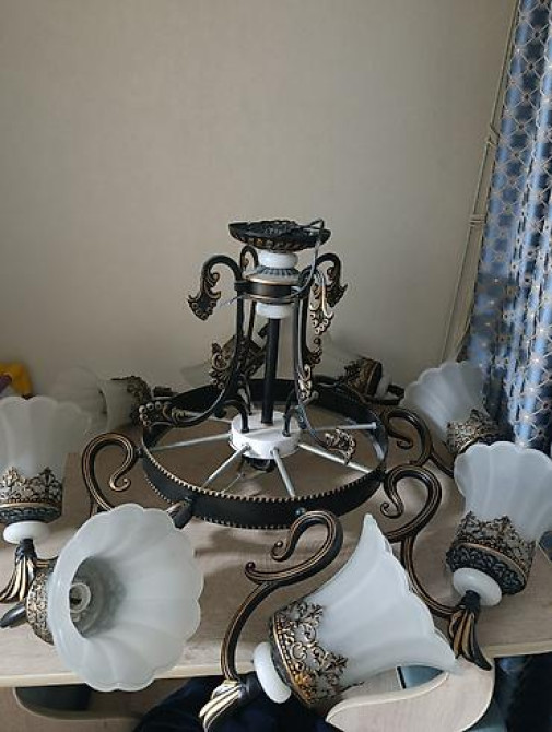 Потолочная люстра в классическом стиле с декоративными элементами под Бишкек - изображение 3