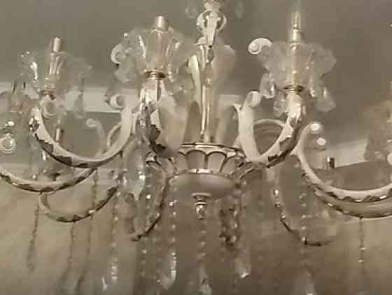 Классическая потолочная люстра с подвесками( хрусталь ) Италия Бишкек