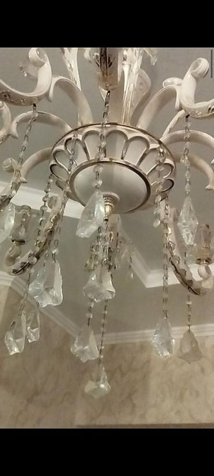 Классическая потолочная люстра с подвесками( хрусталь ) Италия Бишкек - изображение 3