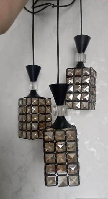 НОВАЯ Дизайнерская люстра на 3 плафона,
Отдам за 2400с Бишкек - изображение 2