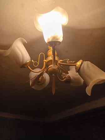 Продам люстру Люстра. Б/у. Состояние хорошее. Практически новая Бишкек