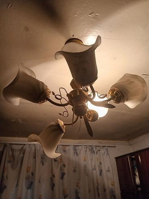 Продам люстру Люстра. Б/у. Состояние хорошее. Практически новая Bishkek - photo 1