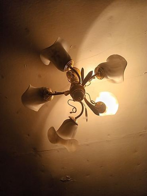 Продам люстру Люстра. Б/у. Состояние хорошее. Практически новая Bishkek - photo 2