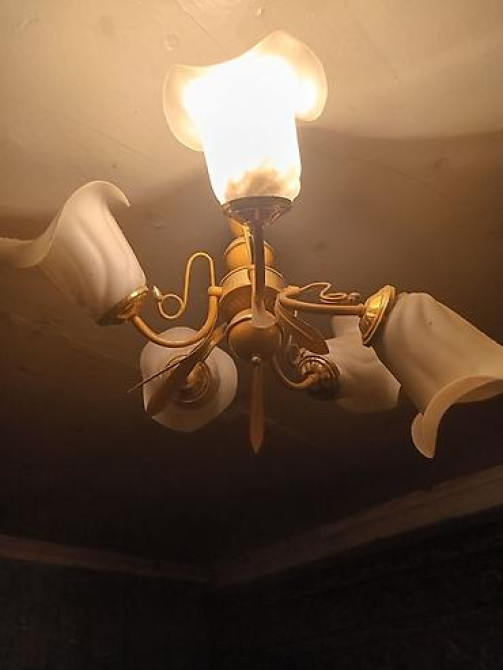 Продам люстру Люстра. Б/у. Состояние хорошее. Практически новая Bishkek - photo 3