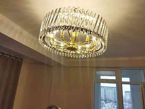 Две потолочные люстры.сросная цена за две люстры 80см диаметр хрусталь Бишкек