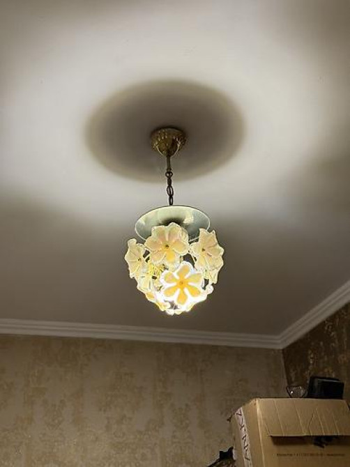 1)Продаю люстру полностью в рабочем состоянии все целое Брали 1.5г Bishkek - photo 3