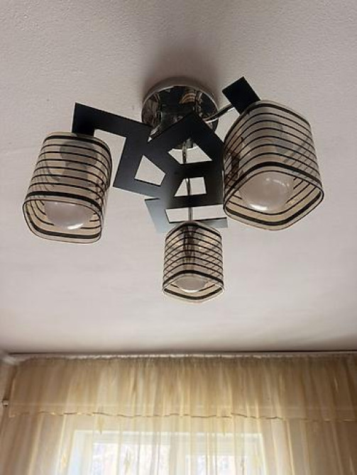 Продам 2 штуки люстры. В отличном состоянии. Как новые. Пару отдам за Бишкек - изображение 2