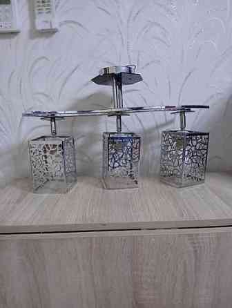 Продаю люстру состояние отличное район 4 гор больница цена 1200 сом Бишкек