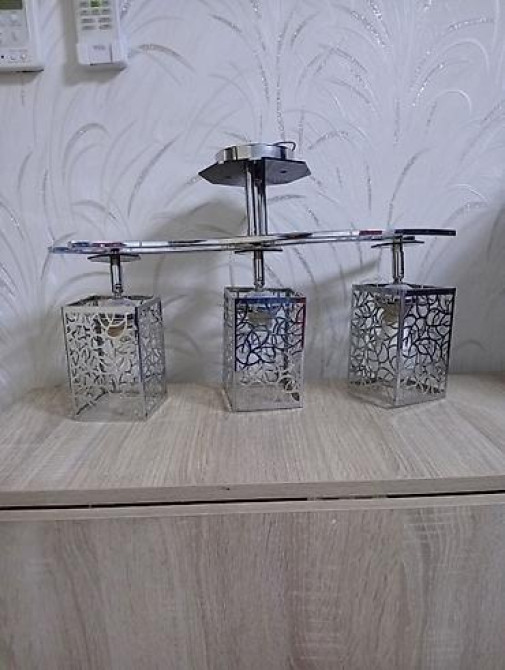 Продаю люстру состояние отличное район 4 гор больница цена 1200 сом Bishkek - photo 3