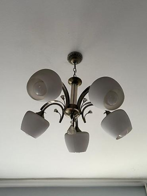 Продаю б/у Потолочные люстры (2 модели) 1) Современная многолучевая Бишкек - изображение 2