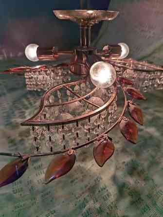 Продаю люстры б/у в отличном состоянии: 1.Люстра потолочная 3-х Бишкек