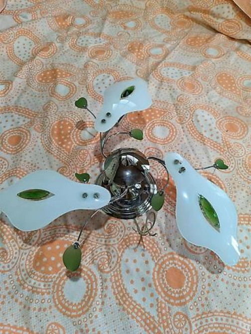 Продаю люстры б/у в отличном состоянии: 1.Люстра потолочная 3-х Bishkek - photo 3