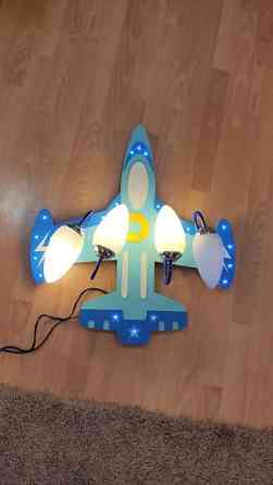 Классная люстра в детскую Все работает, без лампочек В отличном Бишкек