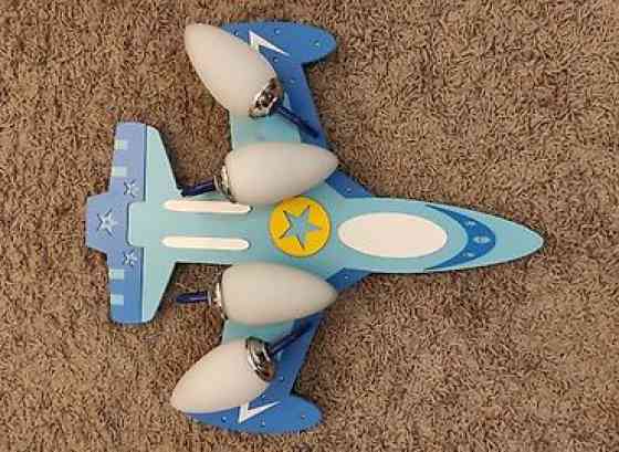 Классная люстра в детскую Все работает, без лампочек В отличном Бишкек