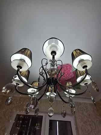 Потолочная люстра с абажурами и подвесками - Классический дизайн на 8 Бишкек