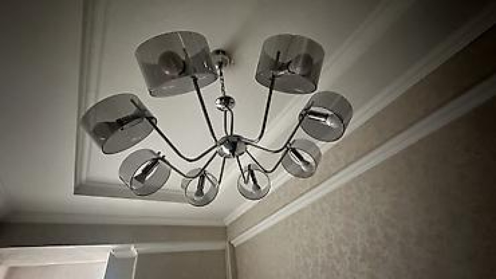 Стильная люстра с 8 источниками света обеспечивает хорошую Бишкек - изображение 2