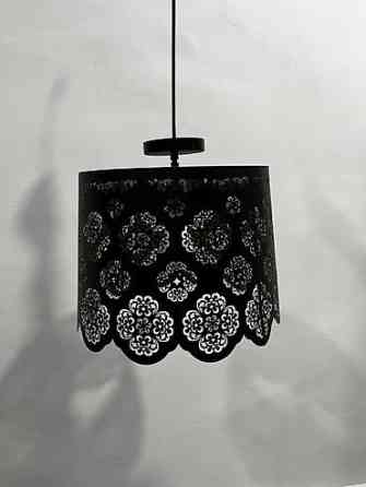 Люстра, лампочки, плафон Дешево состояние отличное 3шт имеется все за Бишкек