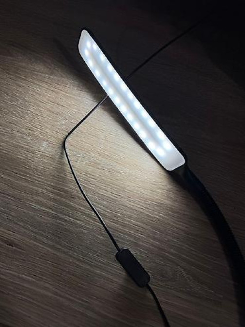 Светильник на стол, работает от usb практически новый. Гибкий, можно Bishkek - photo 2