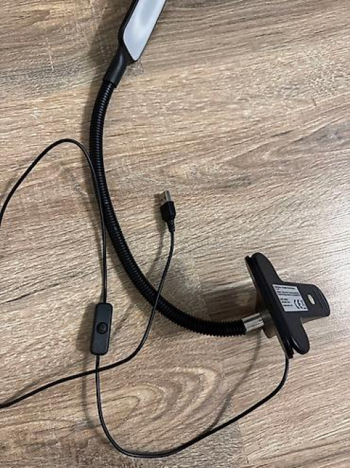 Светильник на стол, работает от usb практически новый. Гибкий, можно Bishkek - photo 3