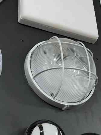 Круглый накладной светильник с защитной решеткой (настенно‑потолочный) Bishkek