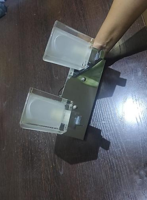 Продаю бра. Настенные. В наличии 2 штуки . 1000 сом за 2 штуки Бишкек - изображение 1