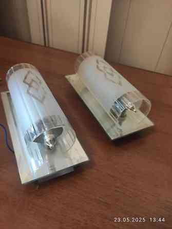 Продается 2 светильника, бра на стену, состояние новых, целые без Бишкек