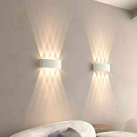 Настенный светильник с современным дизайном, который создает Бишкек