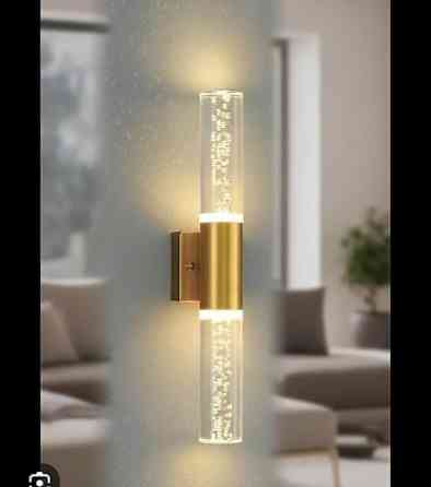 Настенный светильник с двумя прозрачными акриловыми плафонами в форме Бишкек