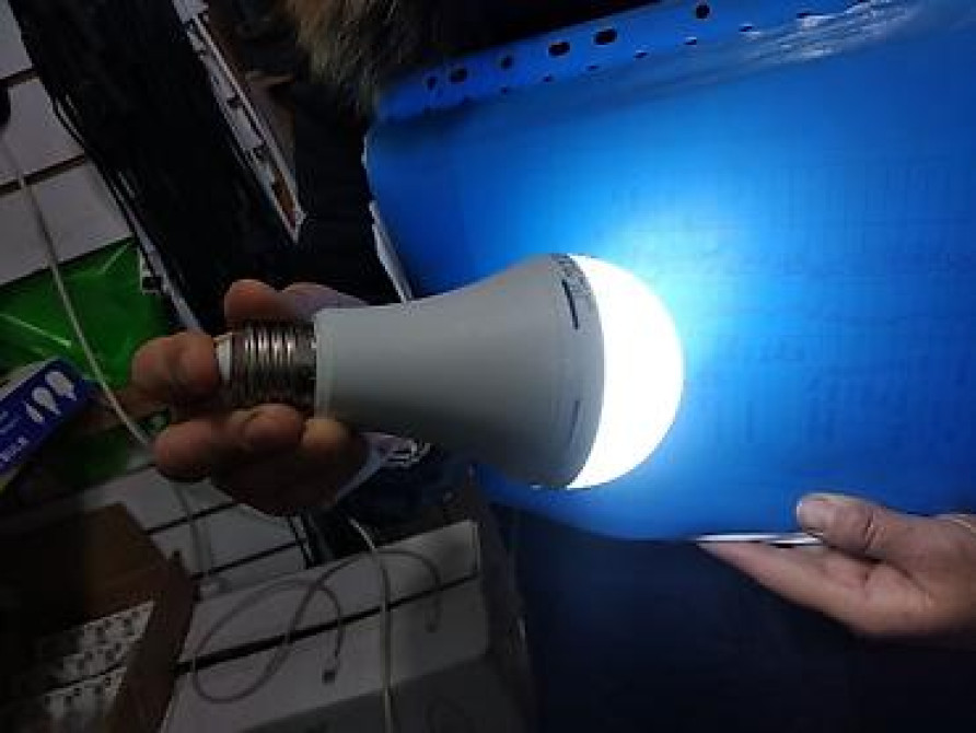 Лампочка аккумулятордук батарейи менен Бишкек - изображение 1