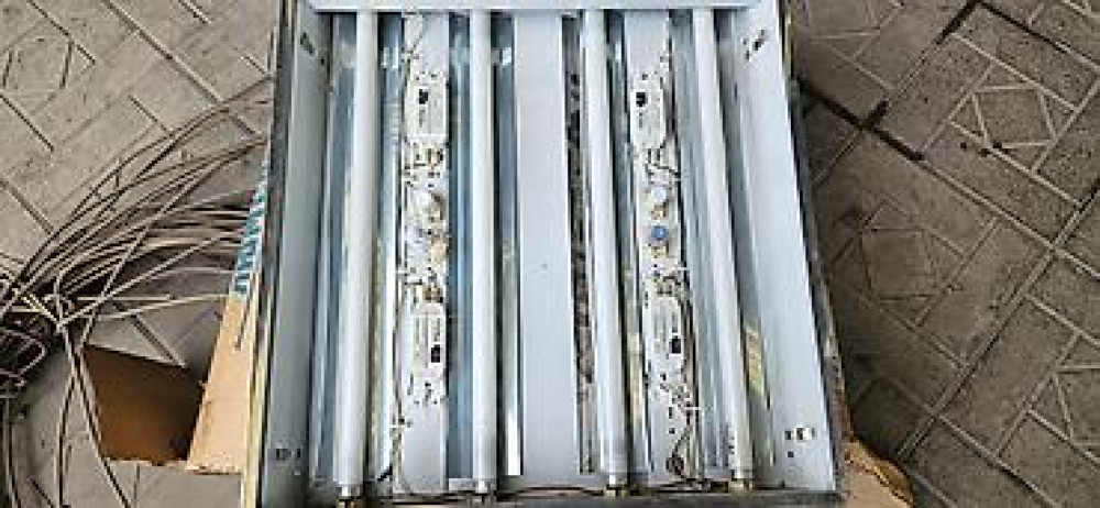 Продаю свитильники офисные патолочные, состояние хорошее в наличии 10 Bishkek - photo 1