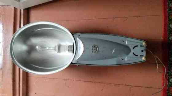 Продаю прожектор, мощность 250wt, есть сменные лампы Бишкек