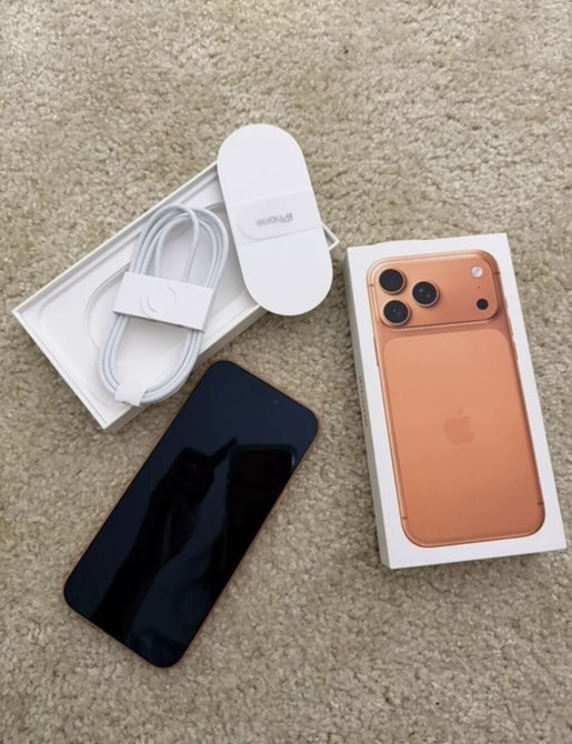 IPhone 17 Pro Max, Новый, 256 ГБ, Оранжевый, Кабель Бишкек - изображение 1