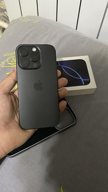 IPhone 16 Pro, Новый, 128 ГБ, Черный, Защитное стекло, Чехол, Коробка, 89 % Бишкек - изображение 1