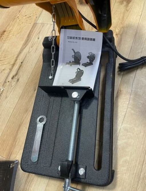 Угловая шлифовальная машина с желтым защитным кожухом и черной Бишкек - изображение 3