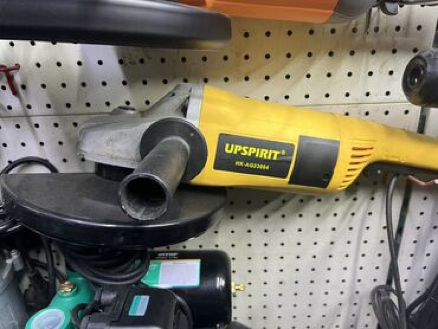 Болгарка 230 р 
Доставка по Кыргызстану Бишкек - изображение 1